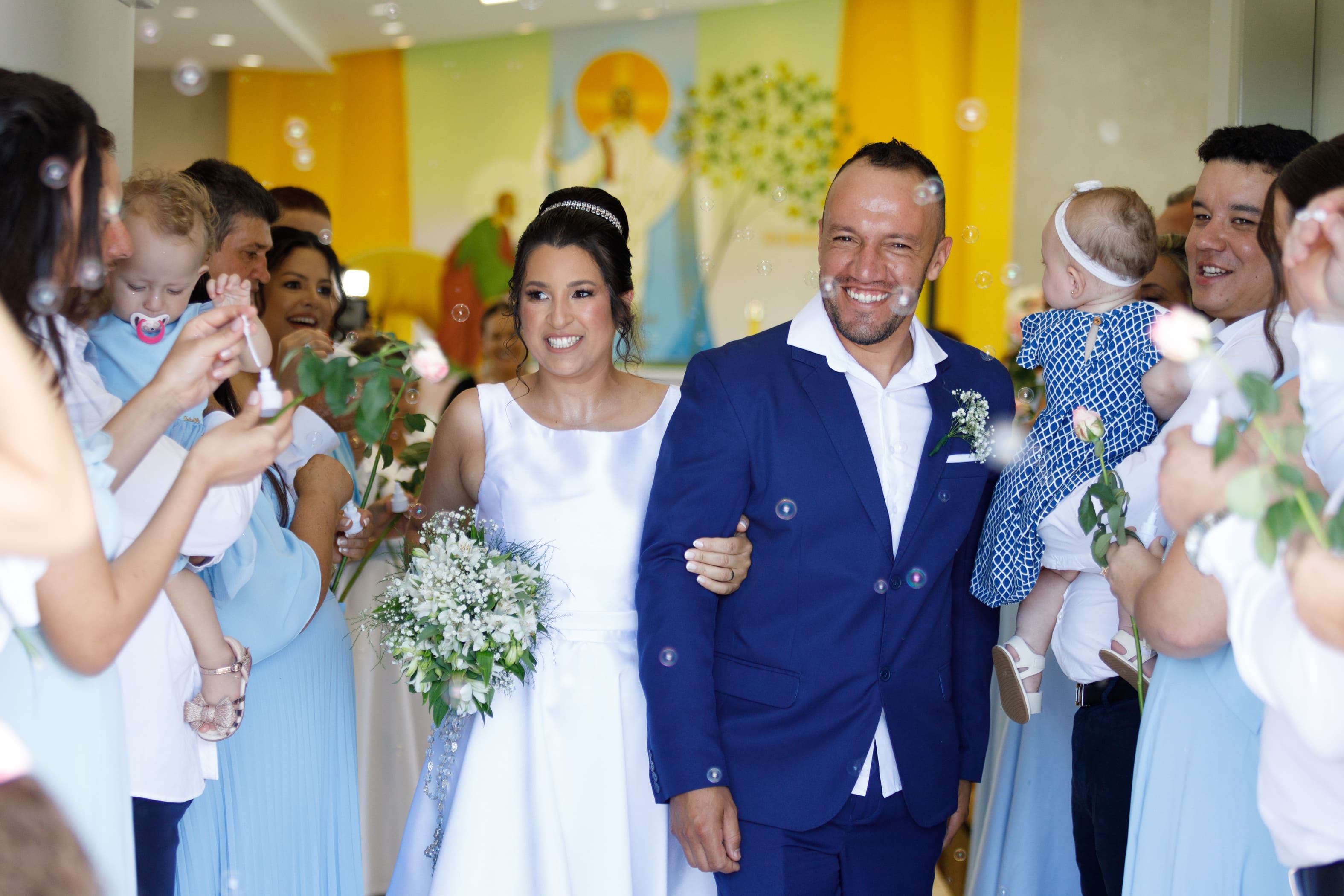 Celebração do casamento de Camila e Cesar com a família