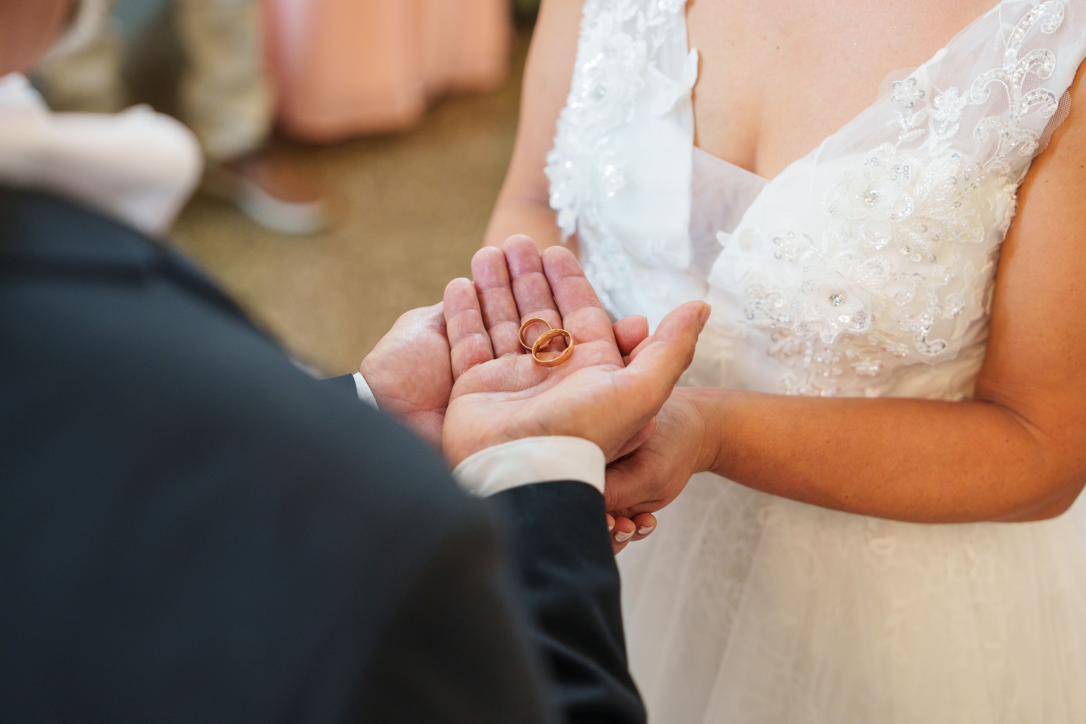 Casal Lucinei e Sandro rodeados de carinho no seu grande dia em São Tomé