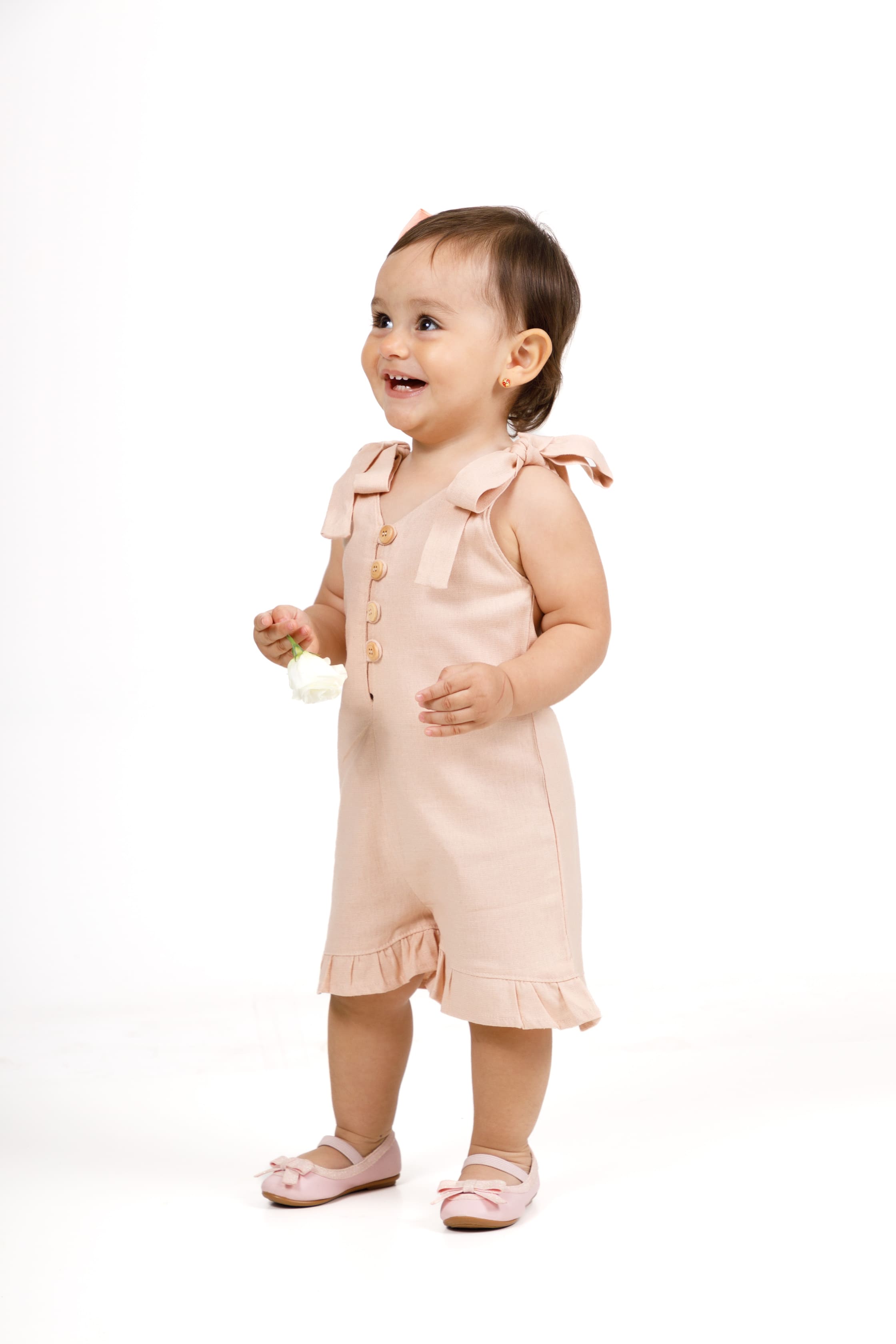 Roupinha infantil da Mundinho da Charlotte em destaque no Studio Carrara